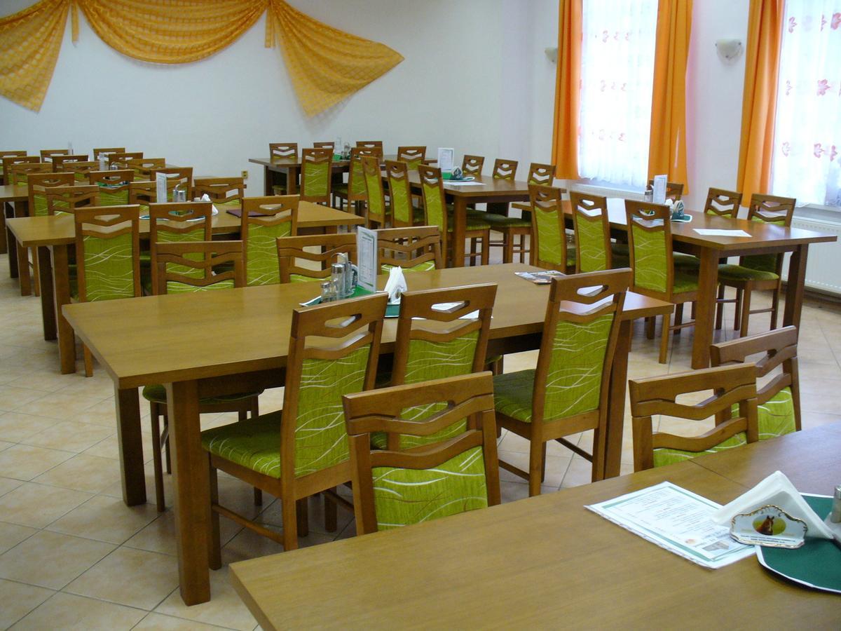 兔酒店 Trhovy Stepanov 外观 照片
